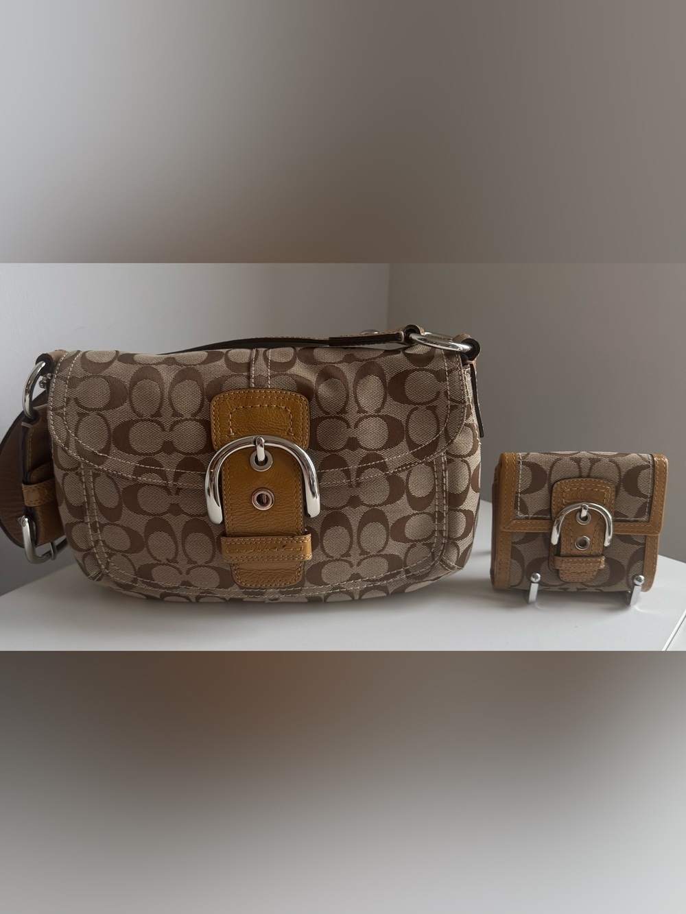 Authentic -Vintage Y2K Coach Soho Signature Bag + Matching Wallet Tan/Brown